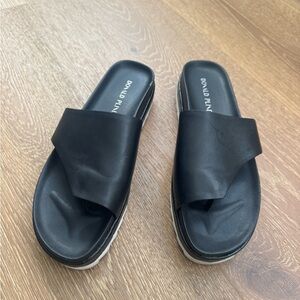 Donald Pliner Sandal black with white sole